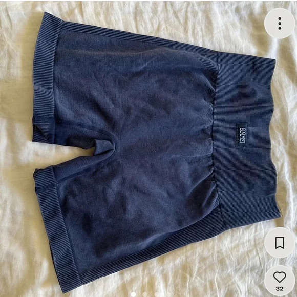 White Fox Boutique Black Shorts - Picture 6 of 8